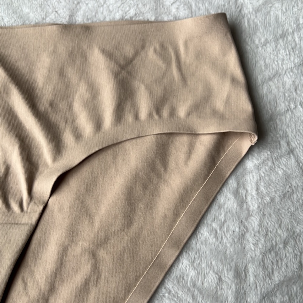 proof .Moderate Absorbency Leak Proof Brief - Picture 5 of 9